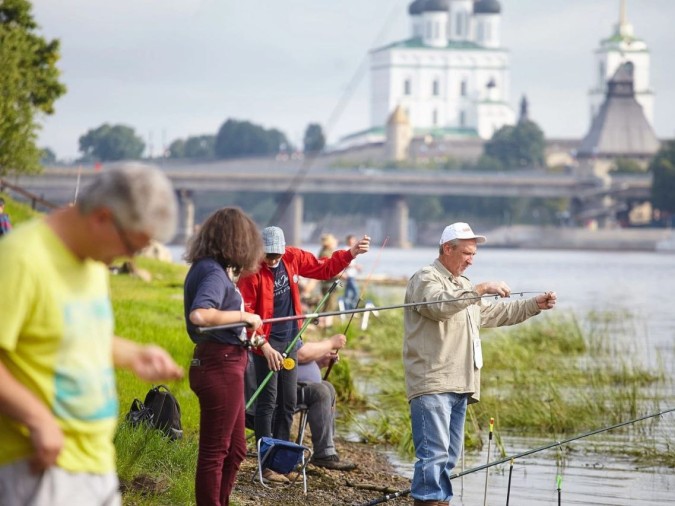 Соревнования по рыбной ловле пройдут в Пскове 14 сентября.