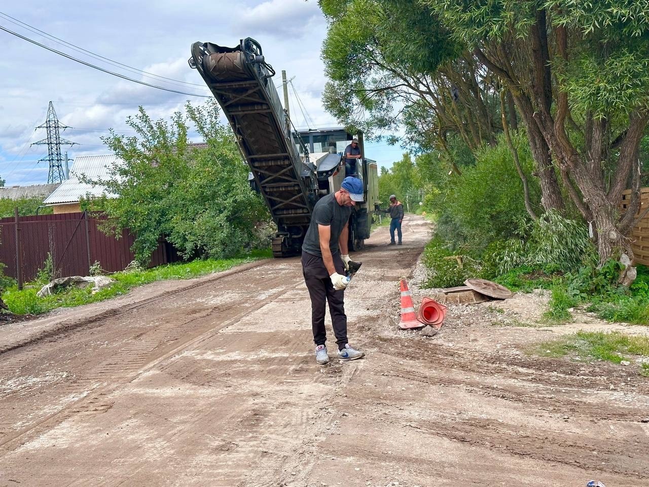 На улицах Спартака, Торфяной и Дновской начались ремонтные работы.