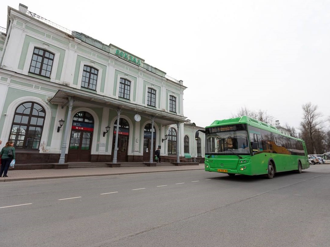 Движение транспорта по привокзальной площади ограничат 31 мая.