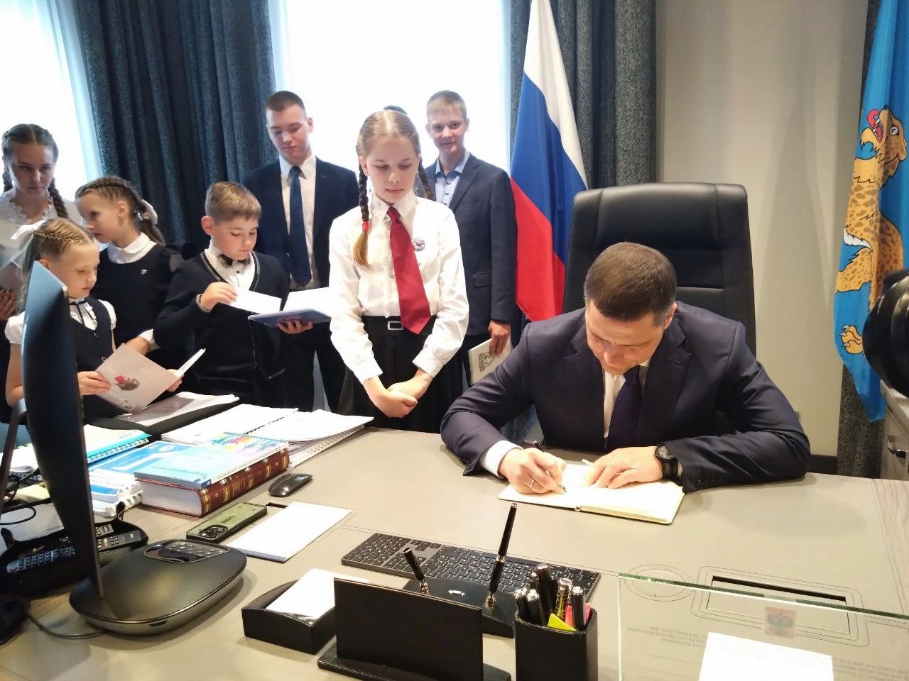 Псковские школьники смогут участвовать в акции «Губернаторский дневник» в отдельной номинации.