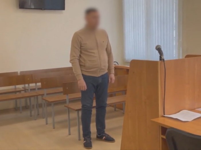 Пскович, который систематически получал взятки, заплатит штраф в размере четырех миллионов рублей.