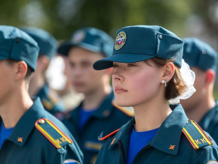 Учащихся Гимназии №29 города Пскова посвятили в кадеты. Учащихся Гимназии №29 города Пскова посвятили в кадеты.
