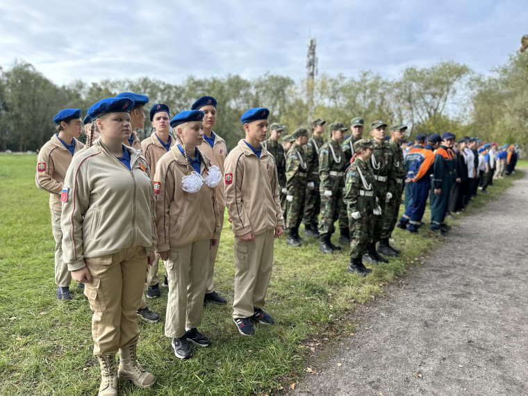 В городском этапе оборонно-спортивной игры «Зарница-2023» принимают участие более 170 псковичей. В городском этапе оборонно-спортивной игры «Зарница-2023» принимают участие более 170 псковичей.