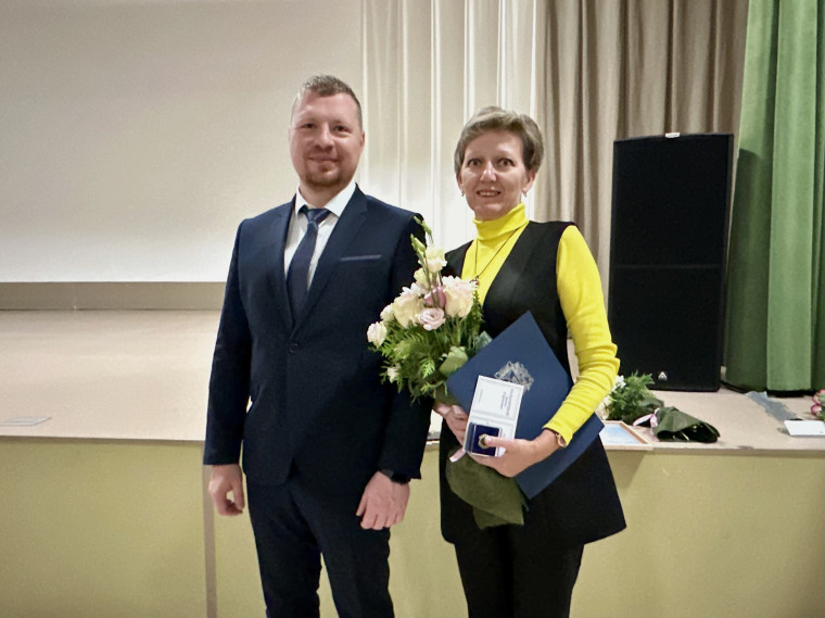 Педагоги Псковской инженерно-лингвистической гимназии получили почетные награды. Педагоги Псковской инженерно-лингвистической гимназии получили почетные награды.