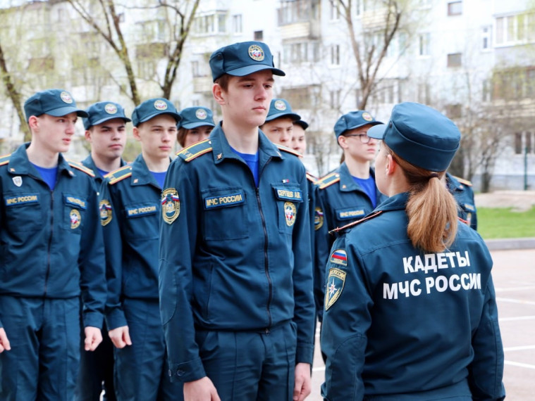 Подведены итоги военно-патриотической игры «Зарница 2.0» в Пскове. Подведены итоги военно-патриотической игры «Зарница 2.0» в Пскове.