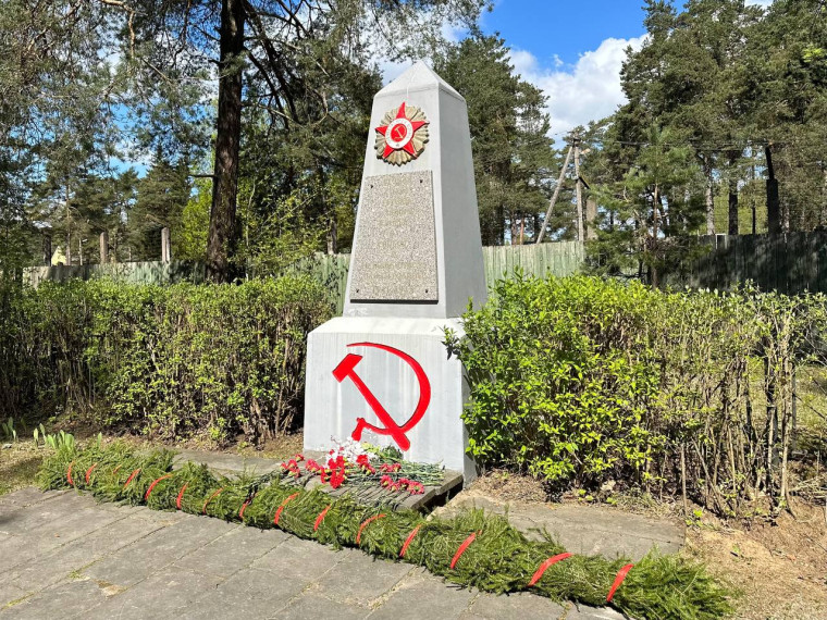 Память Героев Великой Отечественной войны почтили псковичи. Память Героев Великой Отечественной войны почтили псковичи.