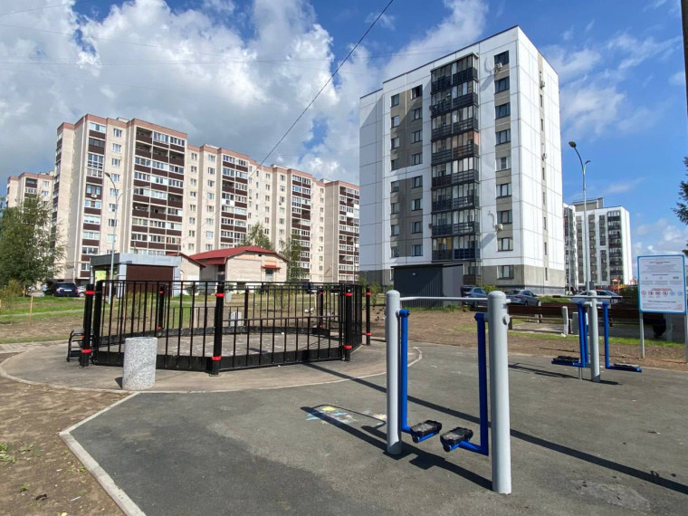 В Пскове завершен монтаж третьей спортивной площадки в рамках нацпроекта. В Пскове завершен монтаж третьей спортивной площадки в рамках нацпроекта.