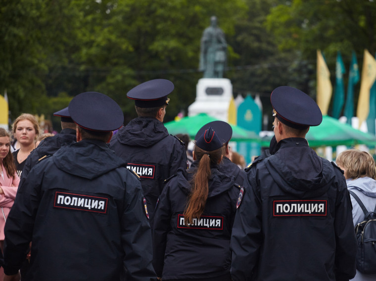 Псковичам напомнили, как связаться с оперативными и экстренными службами. Псковичам напомнили, как связаться с оперативными и экстренными службами.