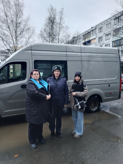 Проведение межведомственного рейда по месту жительства несовершеннолетних и семей, находящихся в социально опасном положении.. Проведение межведомственного рейда по месту жительства несовершеннолетних и семей, находящихся в социально опасном положении..