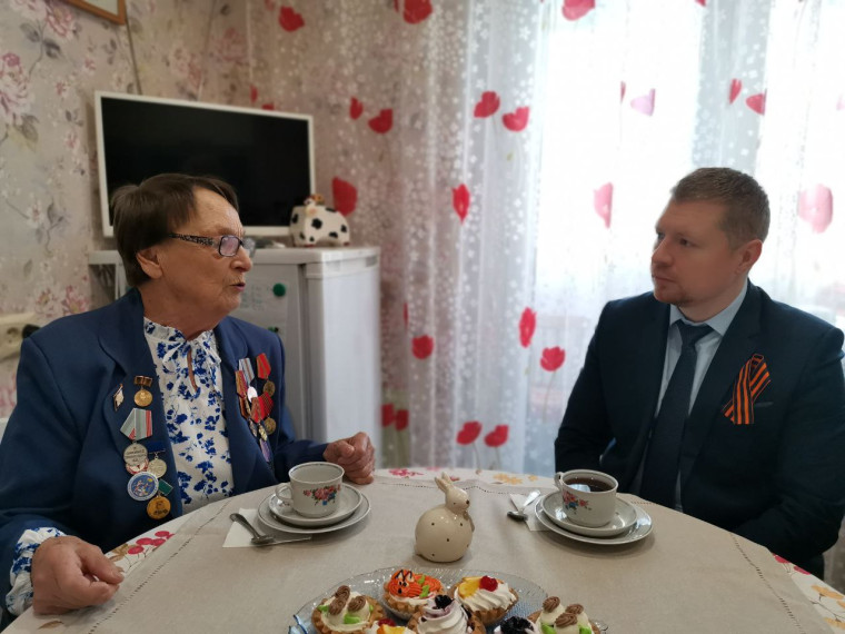 Алексей Несмашный поздравил ветеранов с 80-летием Победы. Алексей Несмашный поздравил ветеранов с 80-летием Победы.